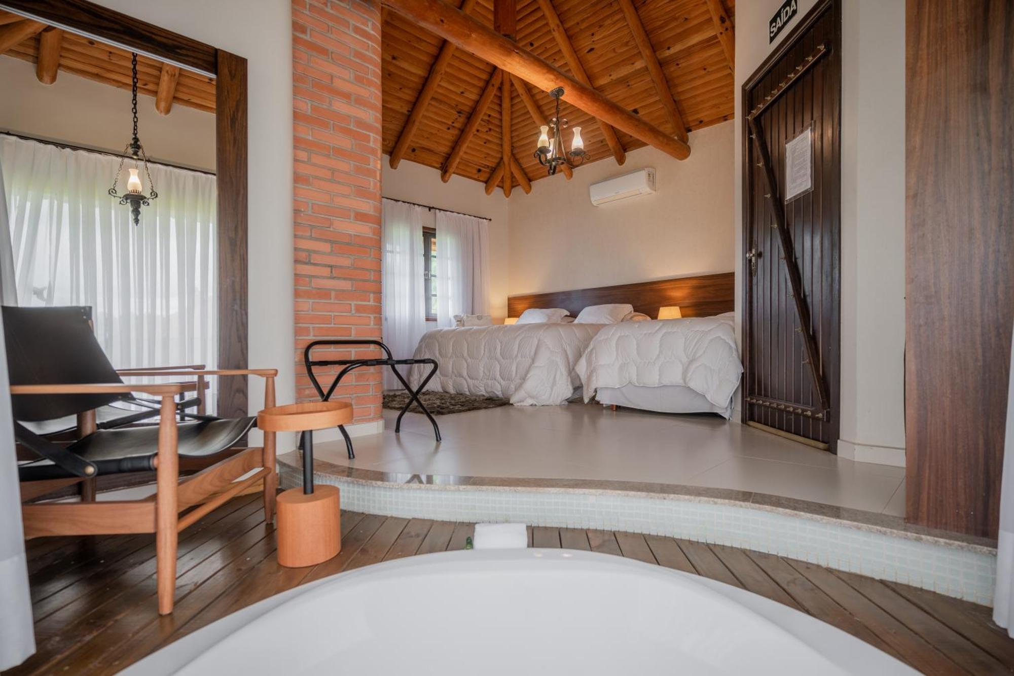 Vira Charme Resort Fernandes Pinheiro Bagian luar foto